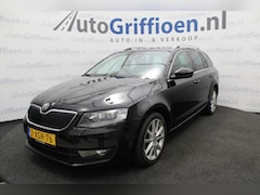 Skoda Octavia Combi - 1.4 TSI Greentech Elegance Businessline keurige automaat met trekhaak