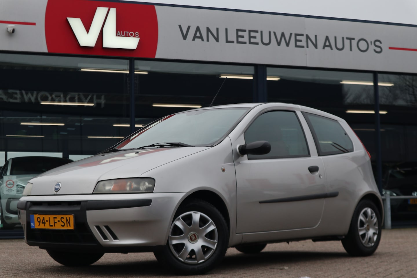 Fiat Punto - 1.2-16V Dynamic | Radio CD | Inruil Koopje | APK 03-11-2025 | - AutoWereld.nl