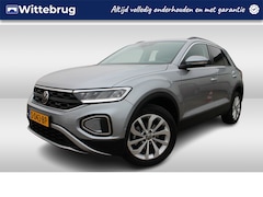 Volkswagen T-Roc - 1.0 TSI Life Digital cockpit Pro / 17"LM / App-connect / Parkeersensoren / Extra getint gl