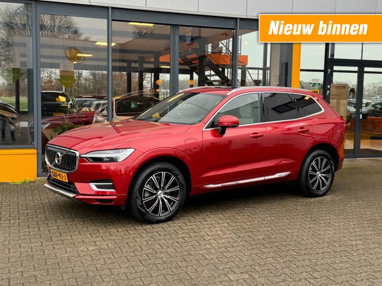 Volvo XC60 - 2.0 Recharge T6 R-Design - stoel/stuurverwarm - schuif/kanteldak - AutoWereld.nl