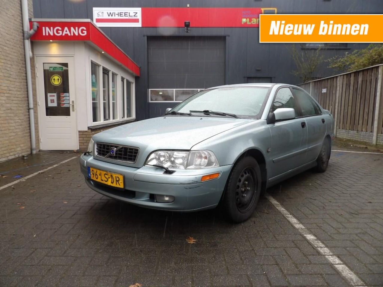 Volvo S40 - 1.8  europa - ecc - cruise - nette staat - AutoWereld.nl