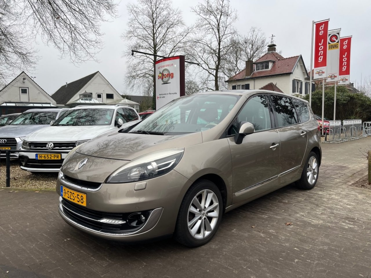 Renault Grand Scénic - 1.6 DCI BOSE 7-PERSOONS / SCHUIFDAK / NAVI / CAMERA / PDC - AutoWereld.nl