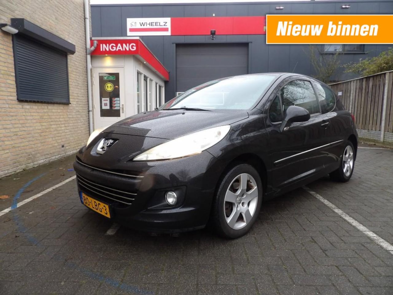 Peugeot 207 - 1.6 3 drs - navigatie - ecc - cruise - AutoWereld.nl