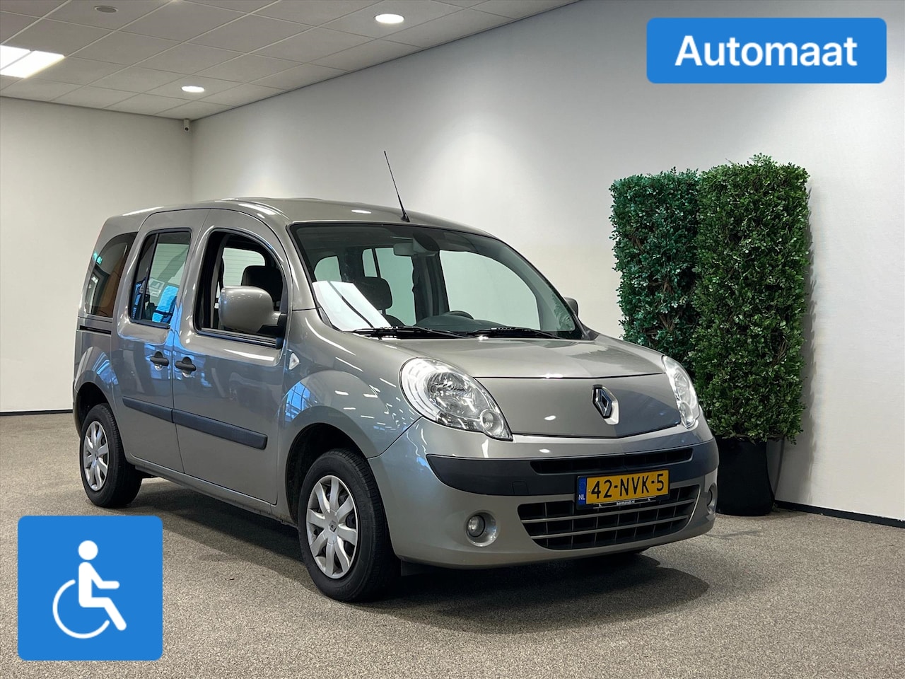 Renault Kangoo - Rolstoelauto (airco) - AutoWereld.nl