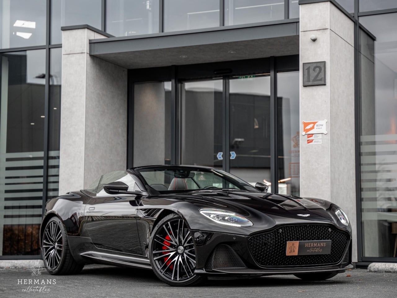 Aston Martin DBS Volante - 5.2 V12 Superleggera / Carbon / Carplay / Dealer maintained - AutoWereld.nl