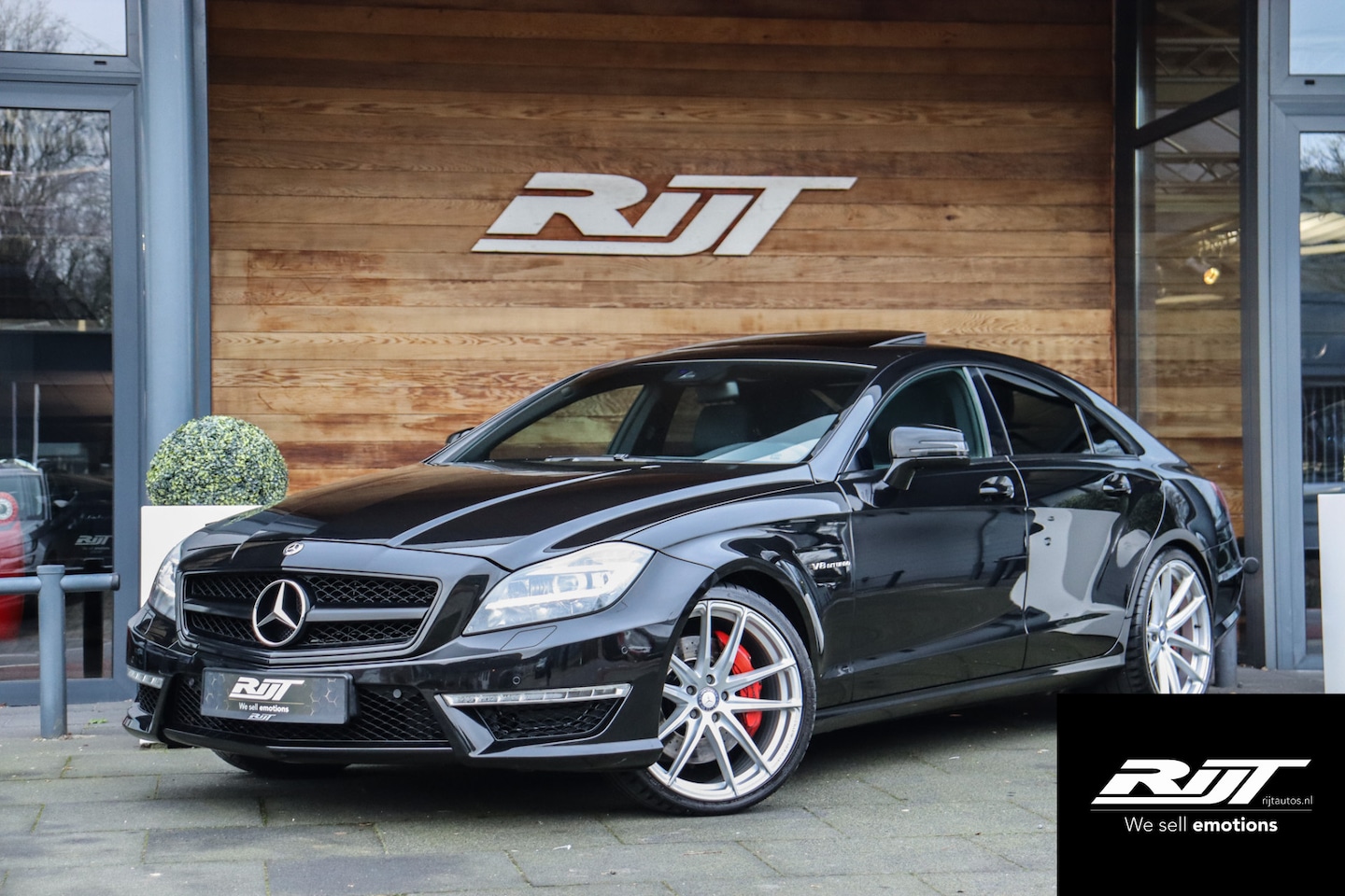 Mercedes-Benz CLS-klasse - AMG 63 Performance Package 558pk **HarmLardon/E.dak/2xTV/20”/Camera** - AutoWereld.nl