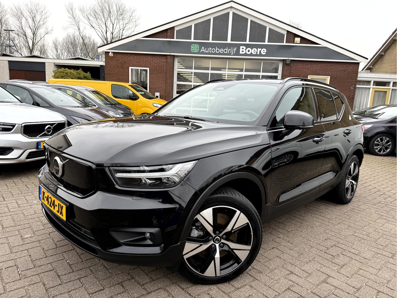 Volvo XC40 - Recharge P8 AWD R-Design Panoramadak, 360 camera, Trekhaak - AutoWereld.nl