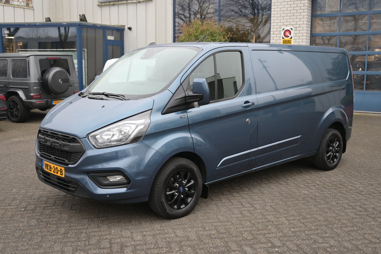 Ford Transit Custom - L2 Limited 300L 2.0 TDCI 130 pk Navigatie, Camera, Blindspot, Trekhaak - AutoWereld.nl