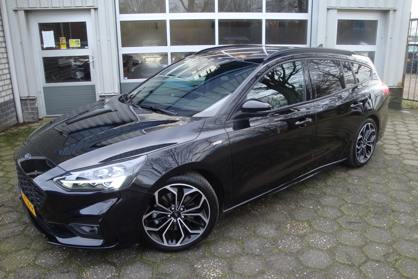 Ford Focus Wagon - 150PK ST-LINE 1.5 EcoBoost - AutoWereld.nl