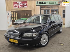 Volvo V70 - 2.3 T-5 Geartr. C.L/AUTOMAAT/AIRCO/CRUISE/LEDER/