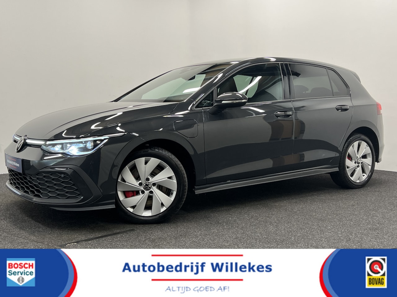 Volkswagen Golf - 1.4 eHybrid GTE | NAVI | WEGKLAPBARE TREKHAAK | STOEL-/STUURVERWARMING | KEYLESS | - AutoWereld.nl