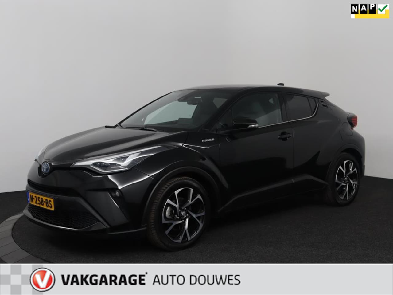 Toyota C-HR - 2.0 Hybrid Business Plus |NAP |Luxe |Automaat |Stoelverwarming - AutoWereld.nl