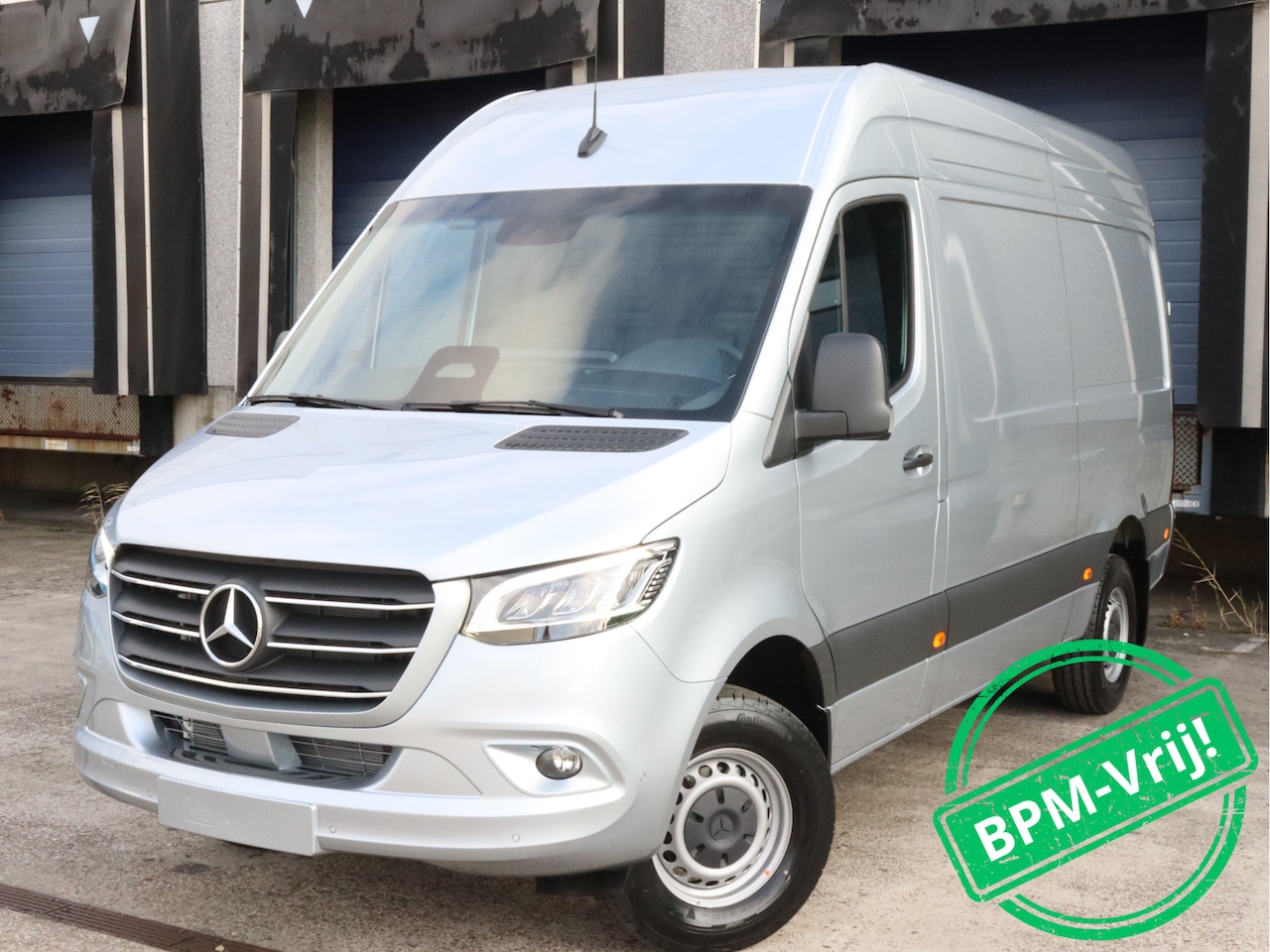 Mercedes-Benz Sprinter - 319CDI 190PK Automaat L2H2 RWD SELECT | BPM Vrij | Distronic | Geveerde stoel | Winterpakk - AutoWereld.nl