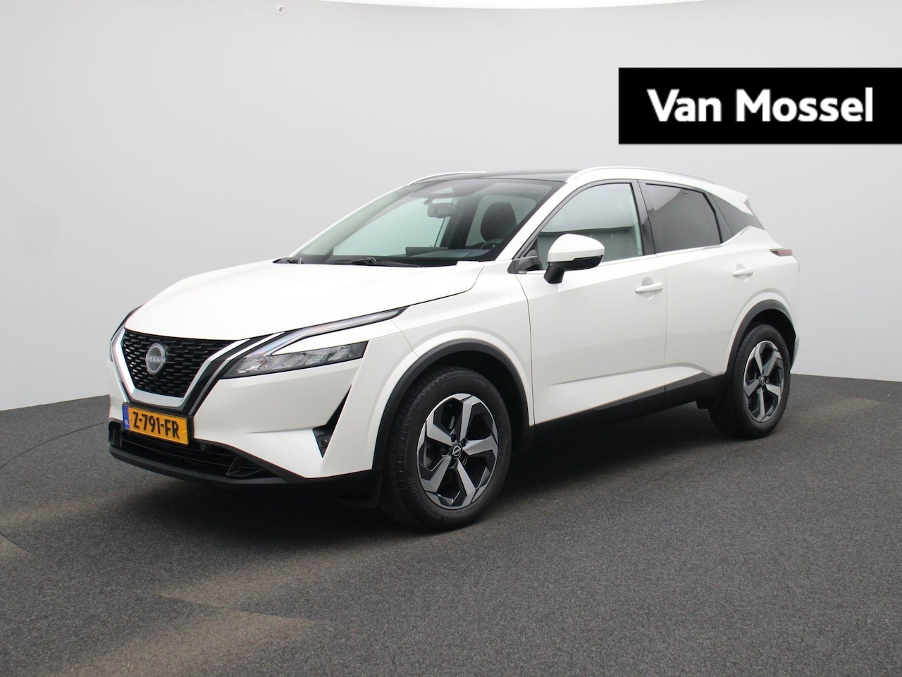 Nissan Qashqai - 1.3 MHEV Xtronic N-Connecta 158pk | Automaat | Navigatie | Panoramadak | 1800KG Trekgewich - AutoWereld.nl