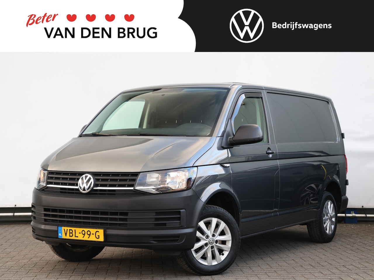 Volkswagen Transporter - 2.0 TDI 85pk L1H1 Trend | Airco | Lm velgen | Bluetooth | PDC | Betimmering | Trekhaak | - AutoWereld.nl