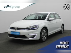 Volkswagen e-Golf - 136 pk | Navigatie | Achteruitrijcamera | Adaptive Cruise | Verwarmbare voorruit