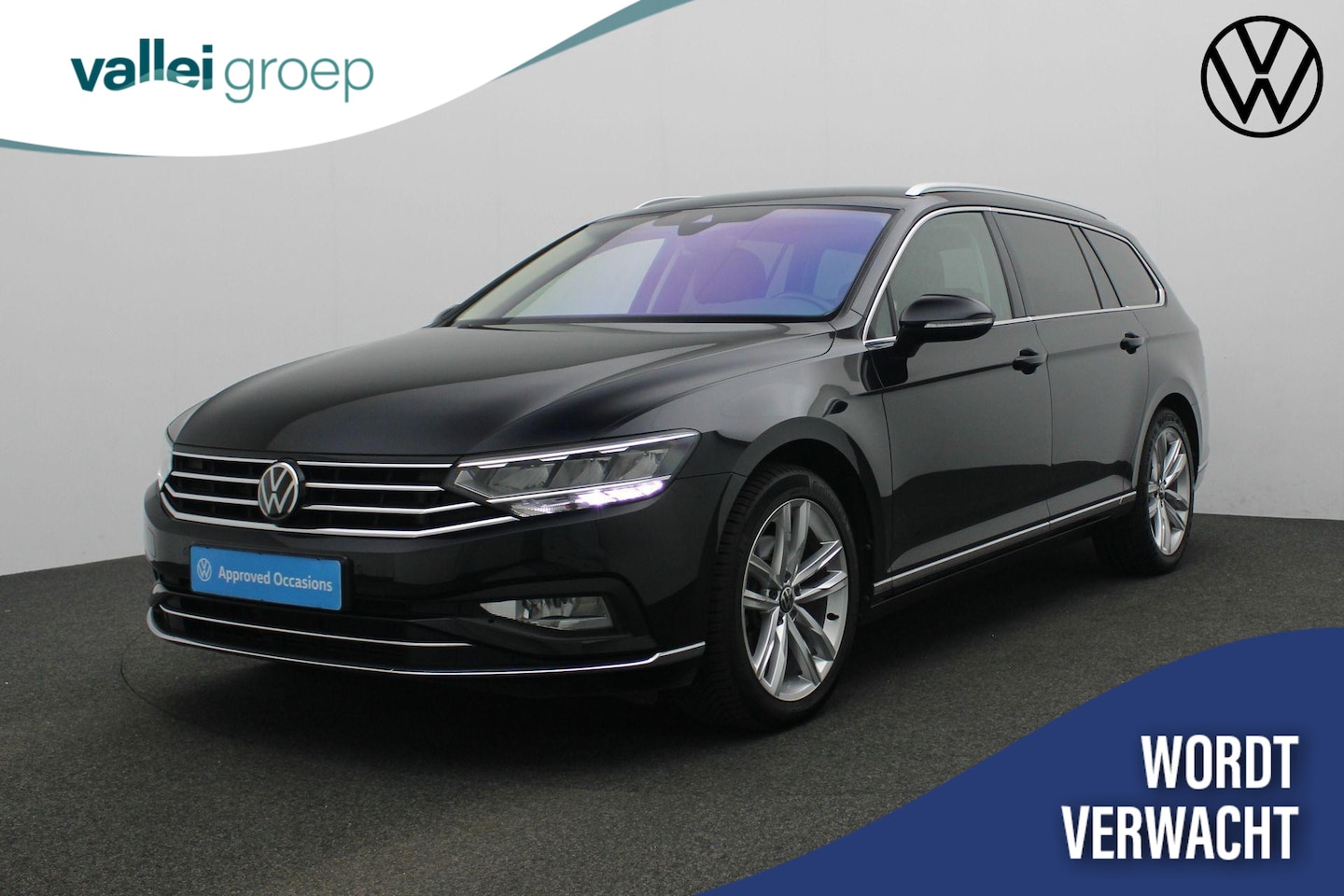 Volkswagen Passat Variant - 1.5 TSI 150PK DSG Business | Trekhaak | Leder/alcantara | Navigatie Discover Pro | Achteru - AutoWereld.nl