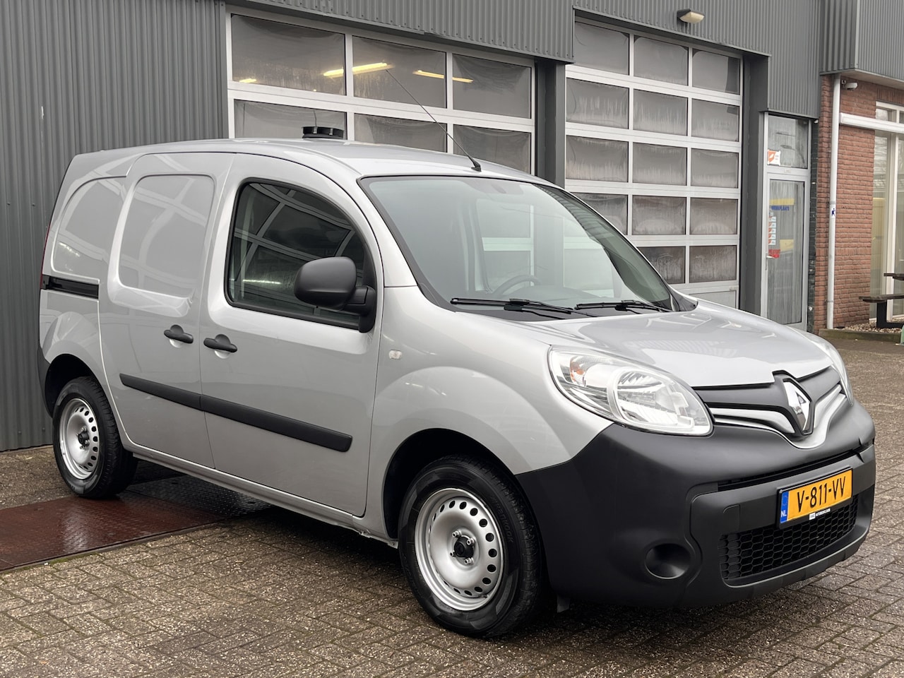 Renault Kangoo - 1.5 dCi 75 Airco Cruise controle 2-Persoons Telefoonverbinding Navigatiesysteem Elektrisch - AutoWereld.nl