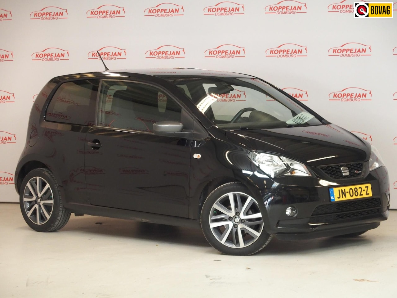 Seat Mii - 1.0 FR Connect Automaat NL auto, PDC, sportstoelen, zwarte hemel - AutoWereld.nl