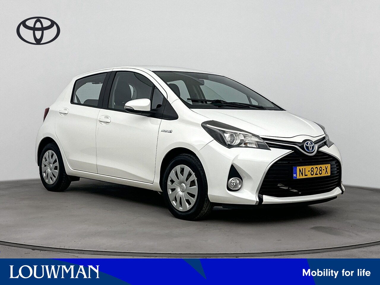 Toyota Yaris - 1.5 Hybrid Lease Limited | Climate Control | Automaat | - AutoWereld.nl