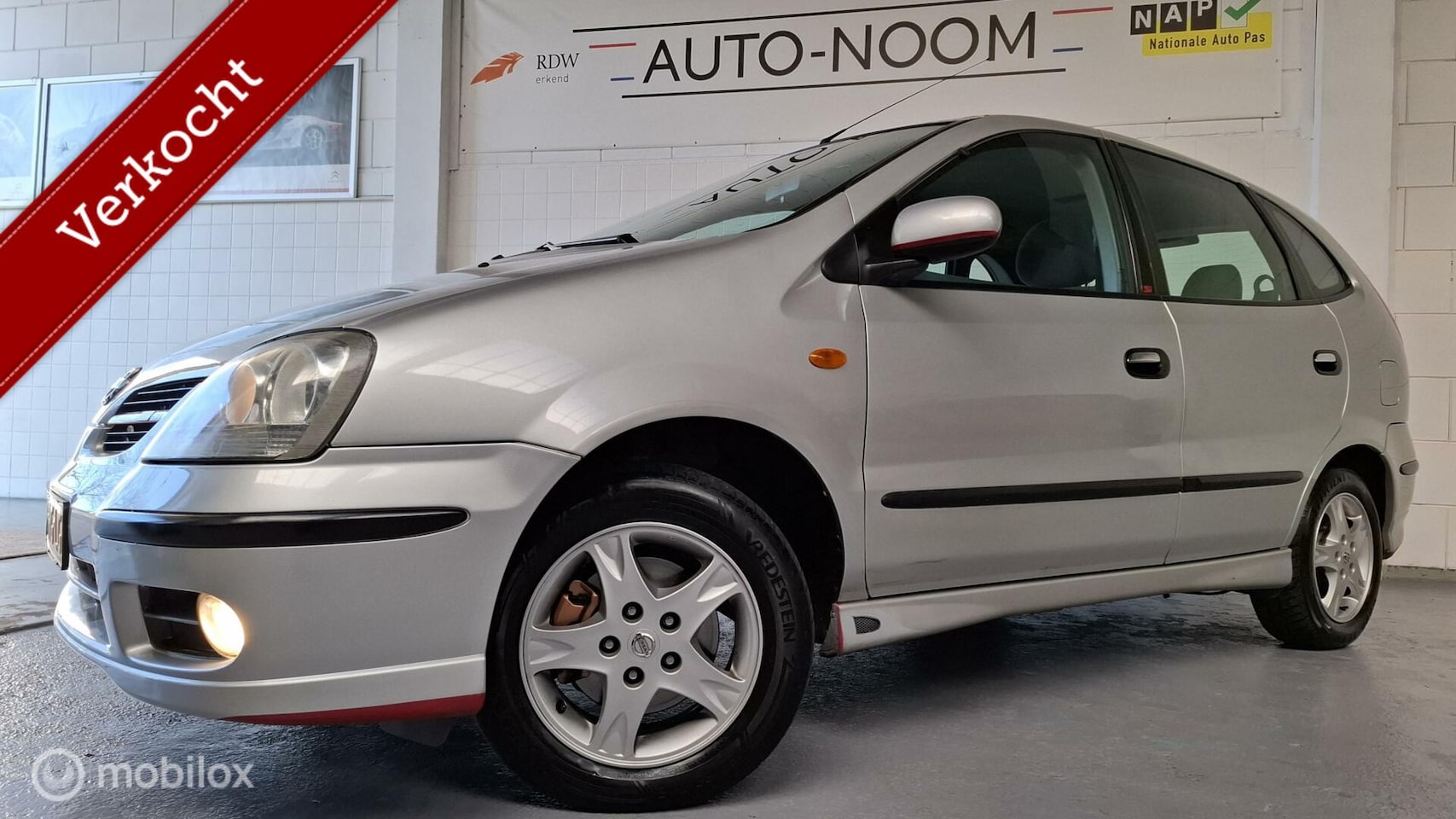 Nissan Almera Tino - 1.8 Acenta AUTOMAAT/AIRCO/ECC/NAVI/CAMERA/NL-AUTO/NAP ✔️ - AutoWereld.nl