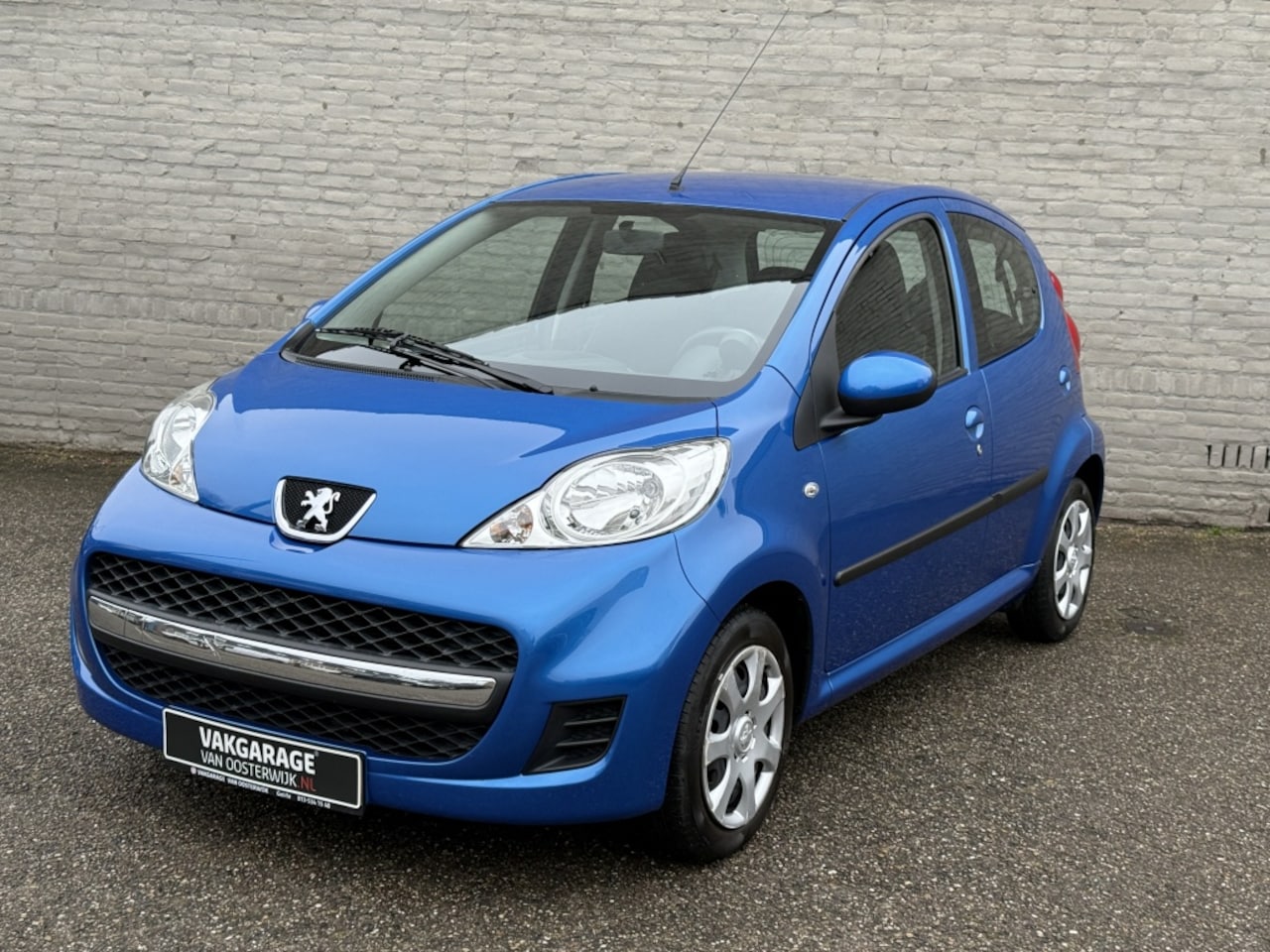 Peugeot 107 - 1.0-12V XR 1.0-12V XR - AutoWereld.nl