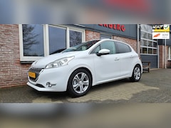 Peugeot 208 - 1.6 VTi Allure Trekhaak PDC Navigatie 120PK Airco/Clima Cruise Control Nette Auto Dealer O