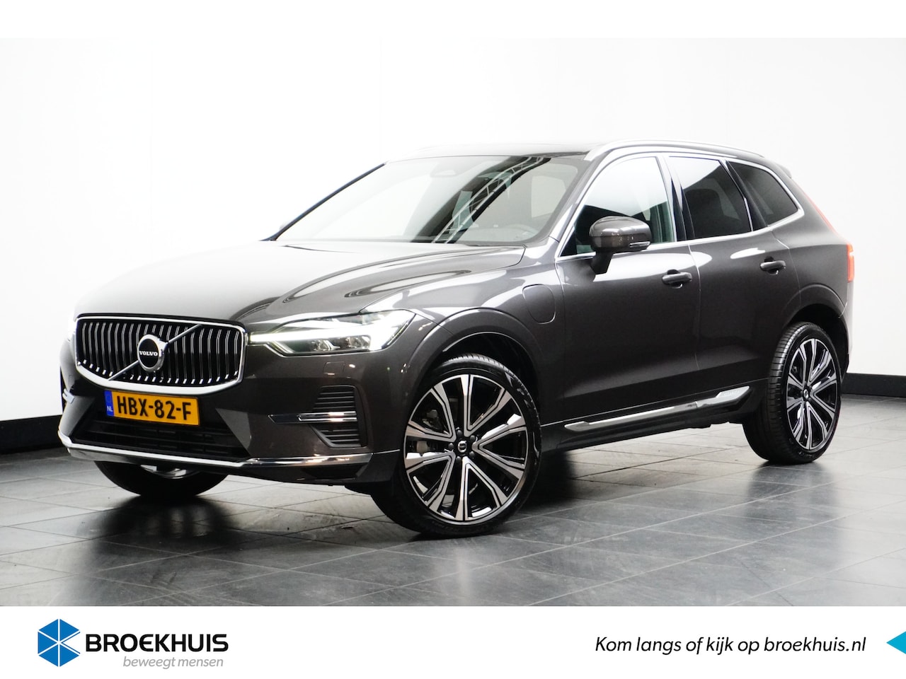 Volvo XC60 - T6 Plug-in hybrid AWD Plus Bright | Trekhaak | Adaptive LED | Panoramadak | 21 Inch | Gela - AutoWereld.nl