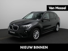 BMW X1 - sDrive20i Executive | Navigatie | Camera | Stoelverwarming | Climate Control |