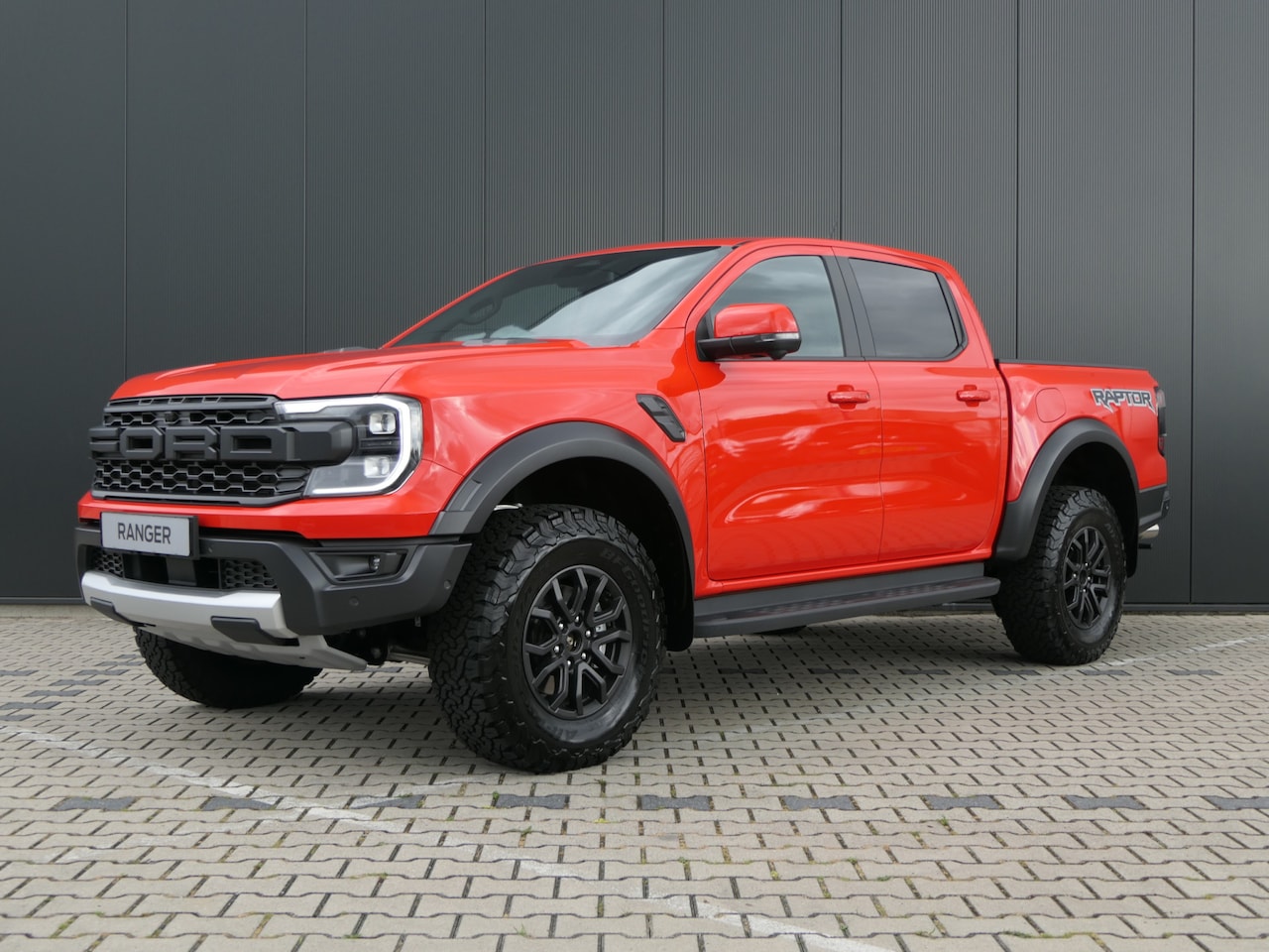 Ford Ranger Raptor - 3.0 Double Cab EcoBoost | OP VOORRAAD | Twin-Turbo | Fox Dempers | Baja Mode | Off-Road Mo - AutoWereld.nl