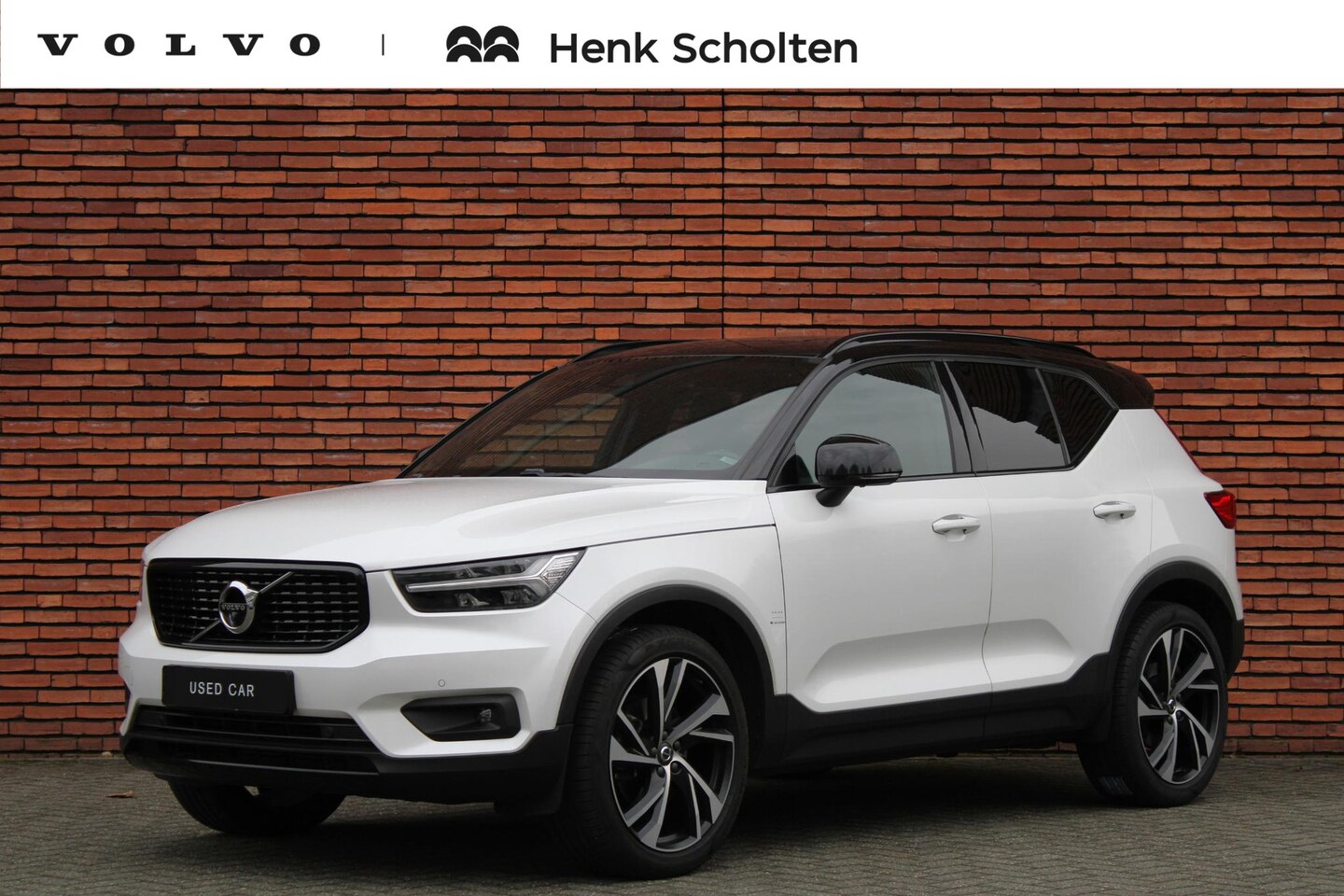 Volvo XC40 - T4 AUT8 191PK R-Design | Draadloze Telefoonlader | Navigatiesysteem | Standkachel | Apple - AutoWereld.nl