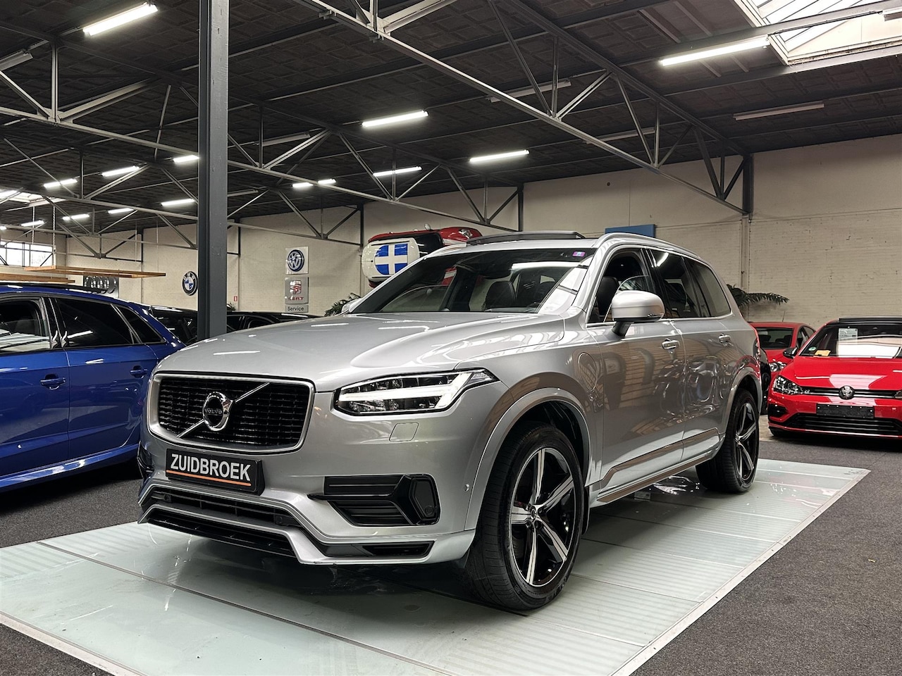 Volvo XC90 - T8 Twin Engine R-DESIGN B&W Leer 7-Pers. NL-auto - AutoWereld.nl