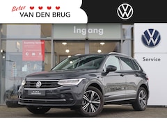 Volkswagen Tiguan - 1.4 TSI 245 pk DSG eHybrid Life | Navigatie | PDC | LED | Climatronic | Voorstoelen met Ma