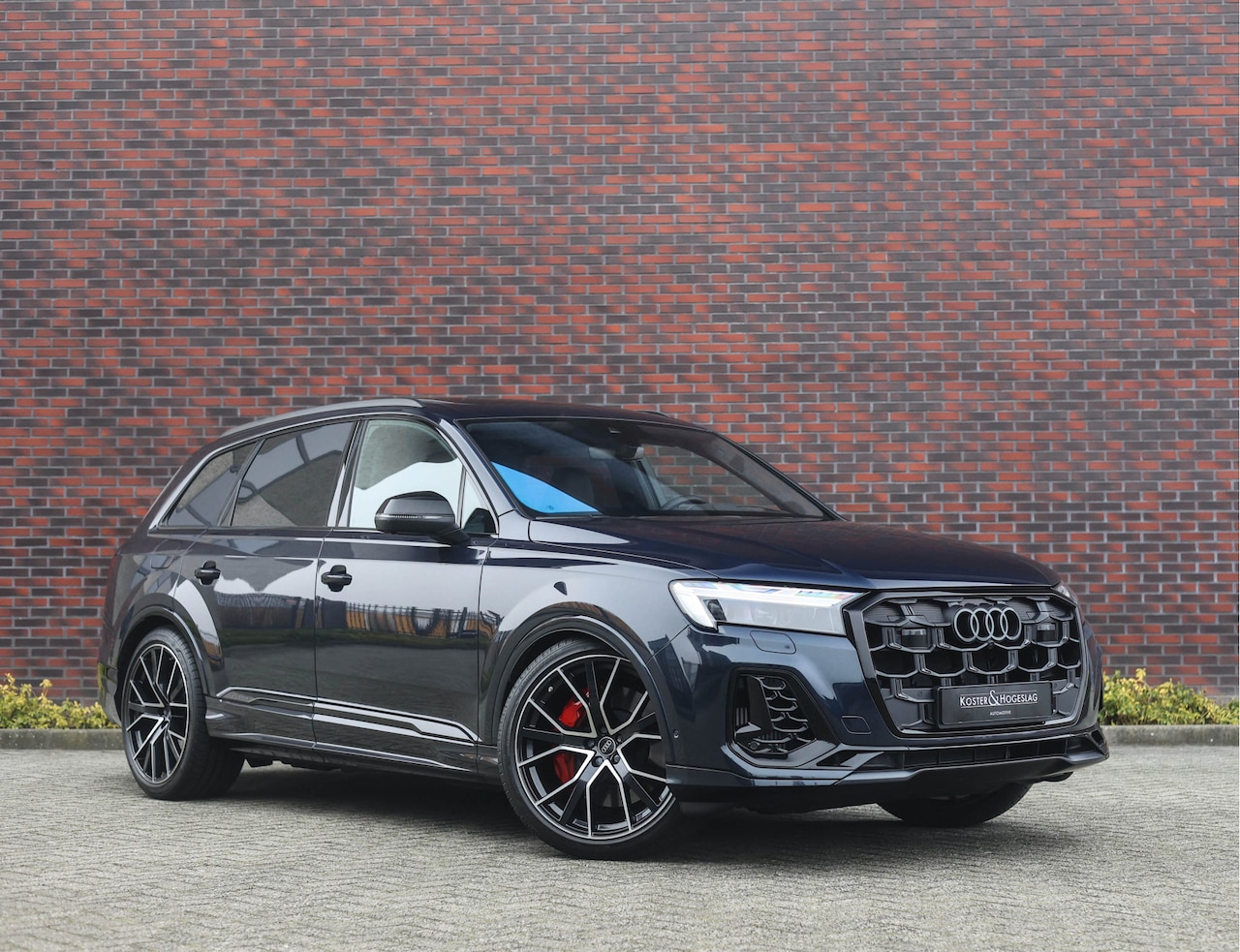 Audi Q7 - 60 TFSIe Quattro Pro Line S Competition *Garantie*Waitomoblauw*Pano*Trekhaak*B&O* - AutoWereld.nl