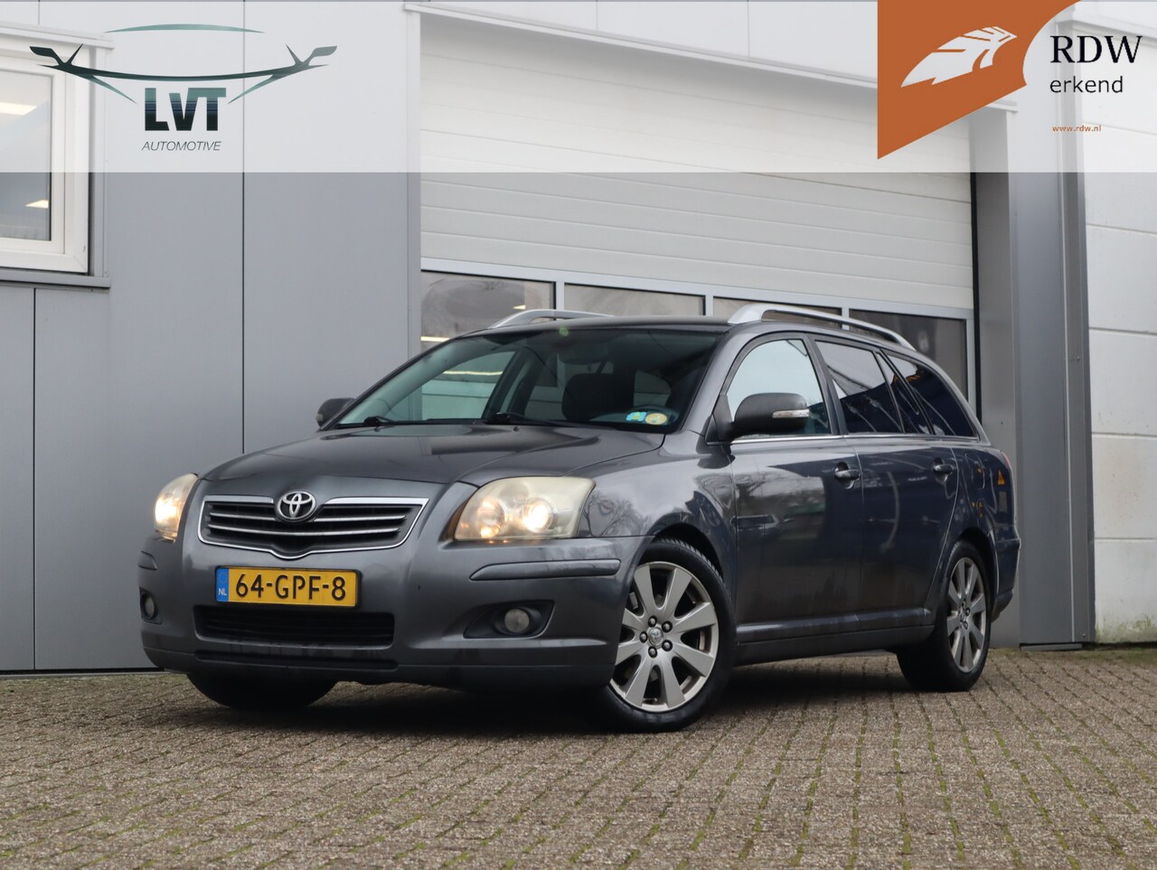 Toyota Avensis Wagon - 2.0 D-4D Luna Business Trekhaak / APK 06-09-2025 - AutoWereld.nl