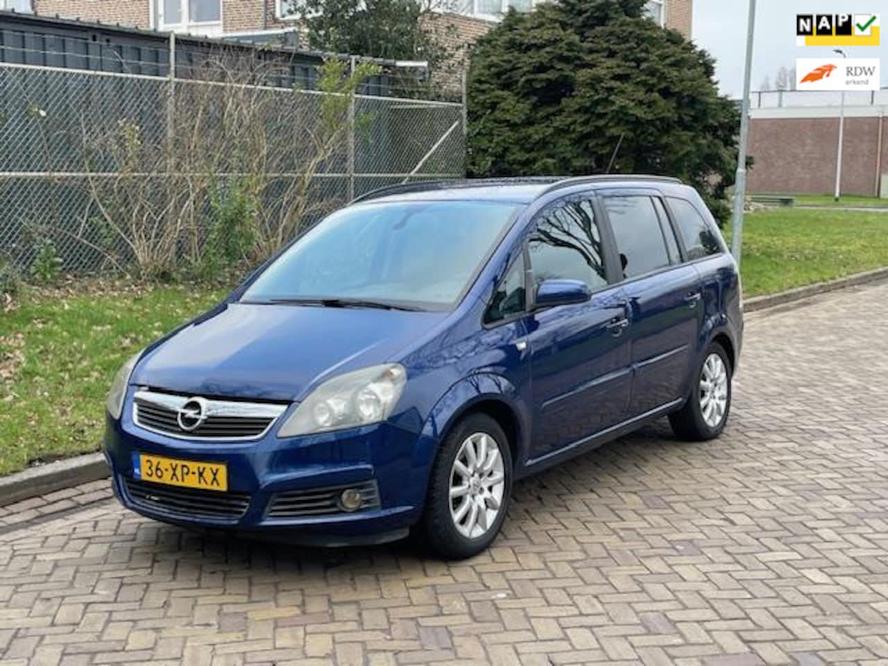 Opel Zafira - 1.8 Temptation clima cruise Nw Apk 7 pers. - AutoWereld.nl