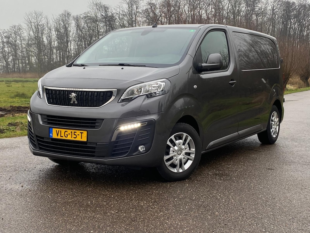 Peugeot Expert - 2.0 BlueHDI 120 Standard Asphalt / Prijs Ex BTW / 1ste Eigenaar / 3 Zitplaatsen / Airco /N - AutoWereld.nl