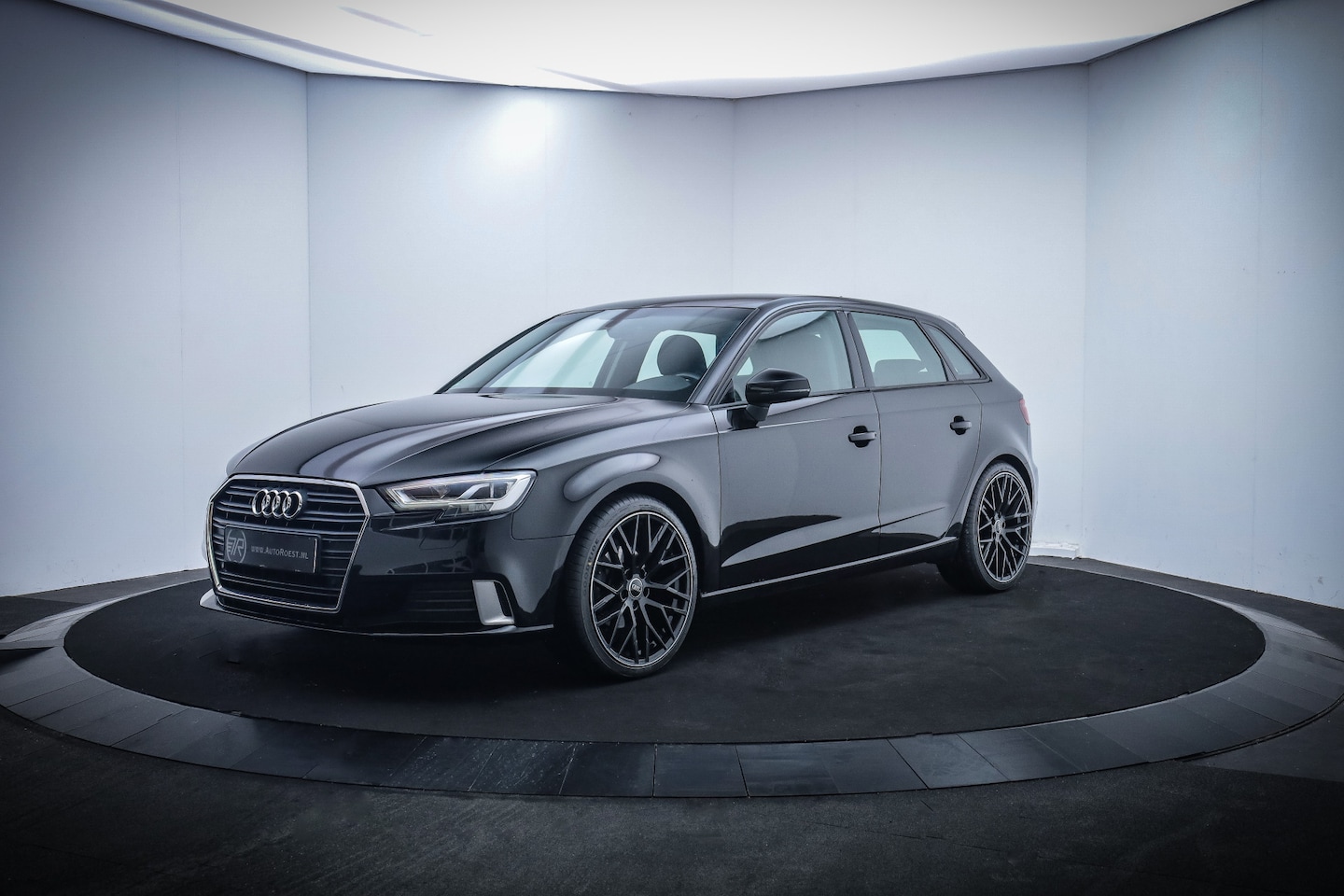 Audi A3 Sportback - 35(1.5)TFSI S-Tr SPORT ADVANCE FULL LED/CAMERA/CARPLAY/STOELVERW./NAVI/ELEK TREKHAAK/CLIMA - AutoWereld.nl