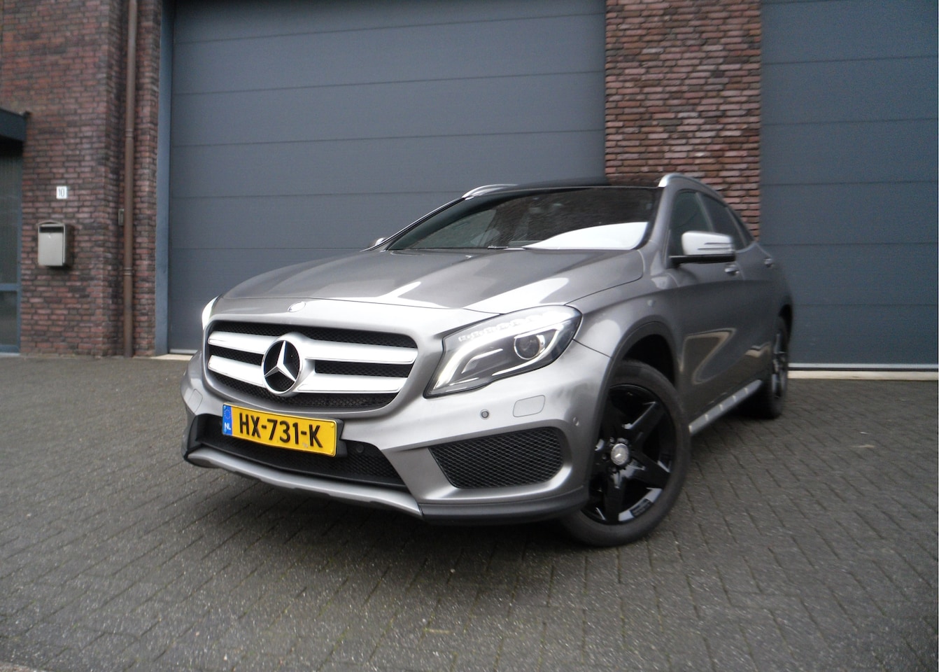 Mercedes-Benz GLA-Klasse - 180 Ambition 144d km Nap Automaat Panoramadak - AutoWereld.nl