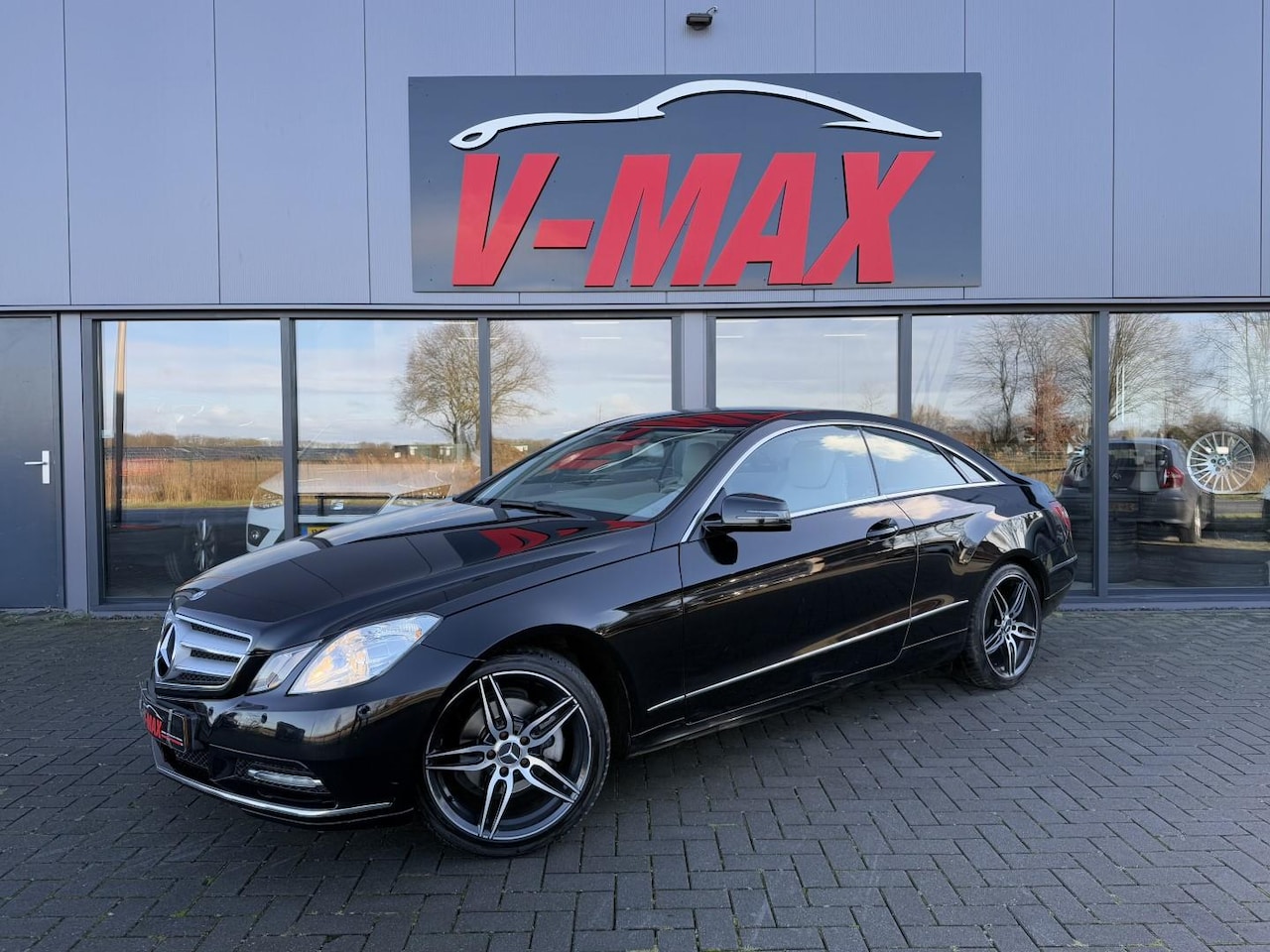 Mercedes-Benz E-klasse Coupé - 200 CGI Coupe AUT Elegance Navi Clima Pdc Cruise - AutoWereld.nl