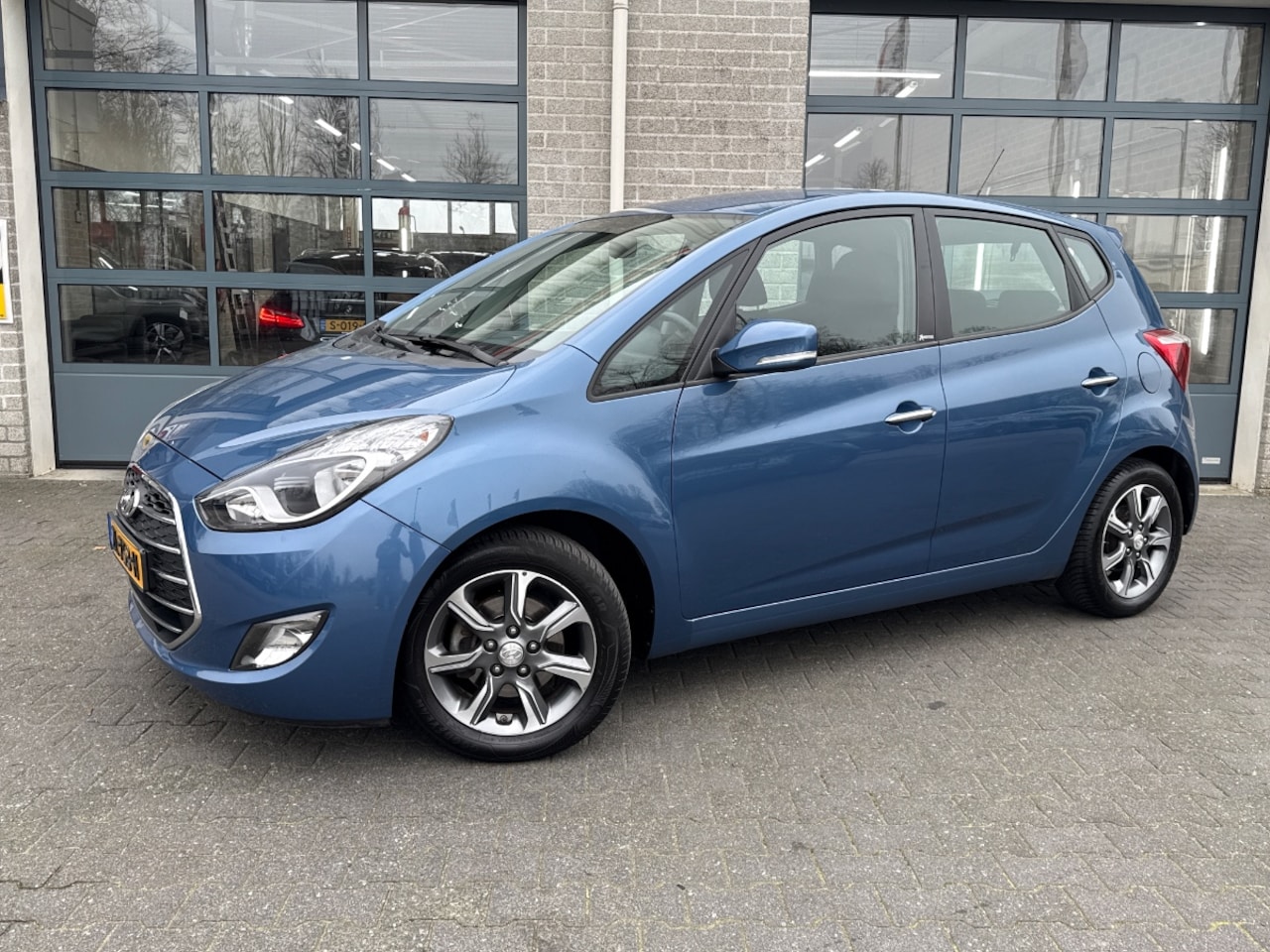 Hyundai ix20 - 1.6i Go! | AUTOMAAT | PARKEERCAMERA | CLIMA | - AutoWereld.nl