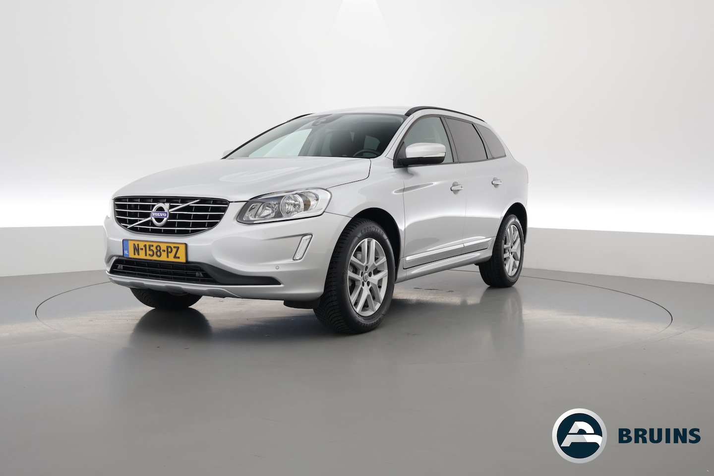 Volvo XC60 - 2.0 T5 Polar | Trekhaak | Camera | Blis | Elek. best. stoel | - AutoWereld.nl