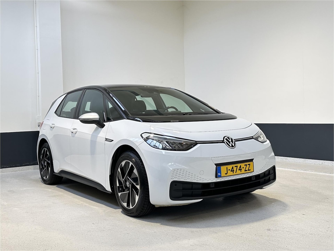 Volkswagen ID.3 - First 58 kWh | Navi | Apple Carplay | Stoelverwarming| NL| 1 Eig | - AutoWereld.nl