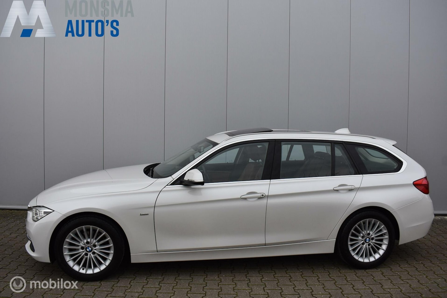 BMW 3-serie Touring - 320i Luxury Edition 320i Luxury Edition - AutoWereld.nl