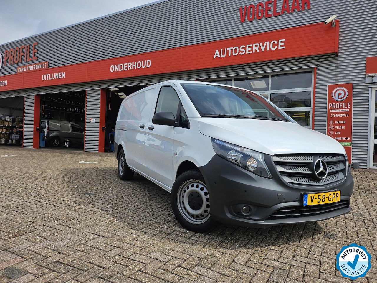 Mercedes-Benz Vito - 114 CDI Lang 4x4 | Automaat - AutoWereld.nl