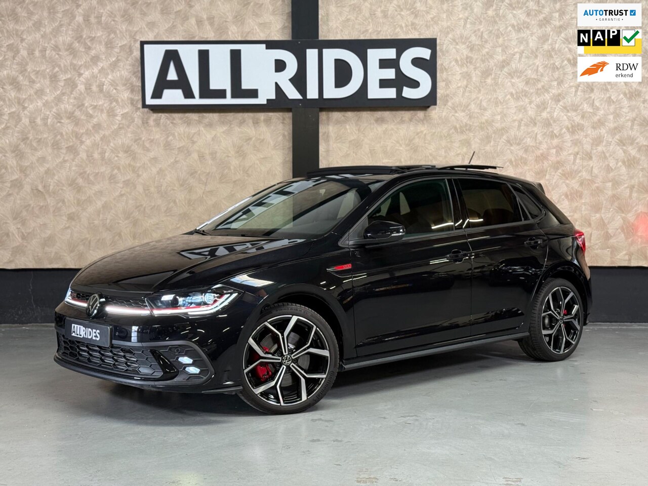 Volkswagen Polo - 2.0 TSI GTI | Fabrieksgarantie | Pano | Camera | CarPlay | Stoelverwarming - AutoWereld.nl