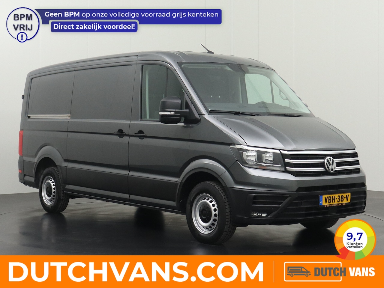 Volkswagen Crafter - 2.0TDI 177PK DSG Automaat L3H2 Highline | Navigatie | Camera | Trekhaak | 3-Persoons - AutoWereld.nl