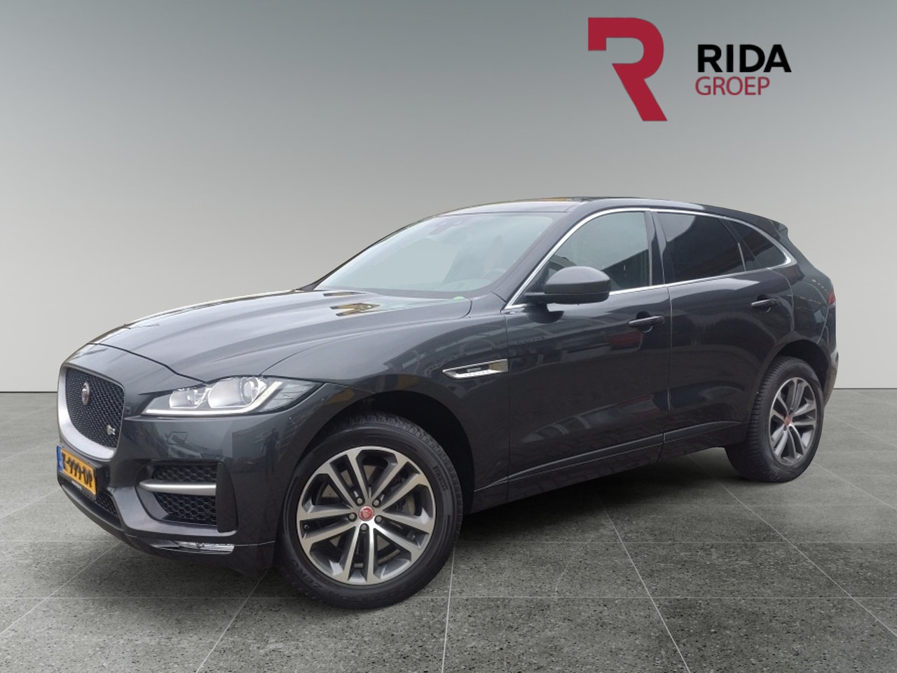 Jaguar F-Pace - 2.0 R-Sp. AWD 30t | Automaat - AutoWereld.nl