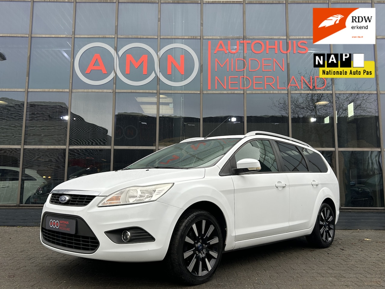 Ford Focus Wagon - 1.8 White Magic Elekpakket,Airco,LMV17”,Trekhaak - AutoWereld.nl