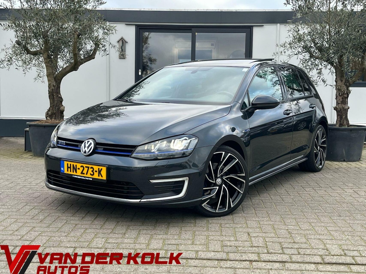 Volkswagen Golf - 1.4 TSI GTE Panorama Digital Cockpit Leder Camera LED - AutoWereld.nl